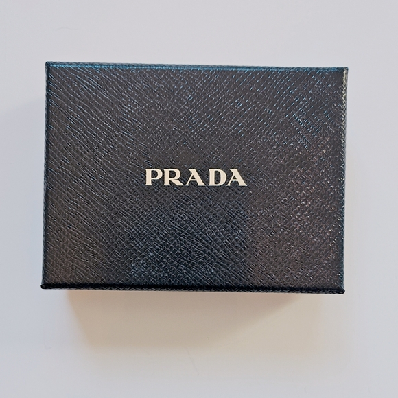 PRADA Banana Card Holder - Picture 3 of 9